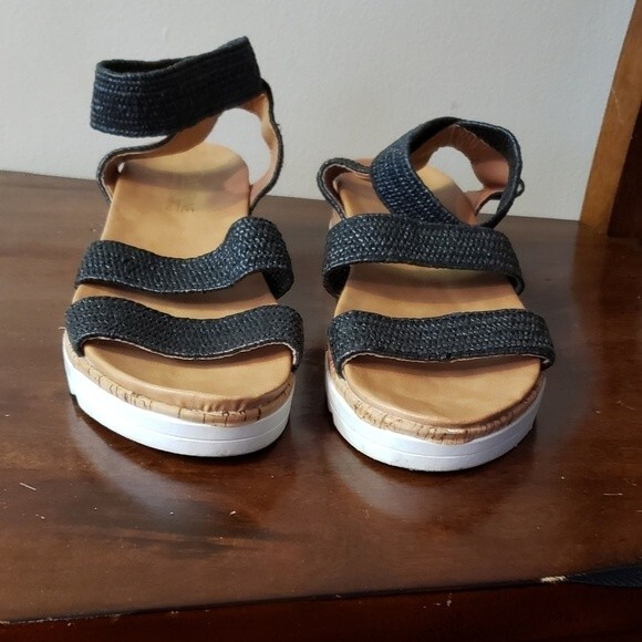 Catherine Malandrino Women's Davina Sandal Size 10 - Picture 3 of 10